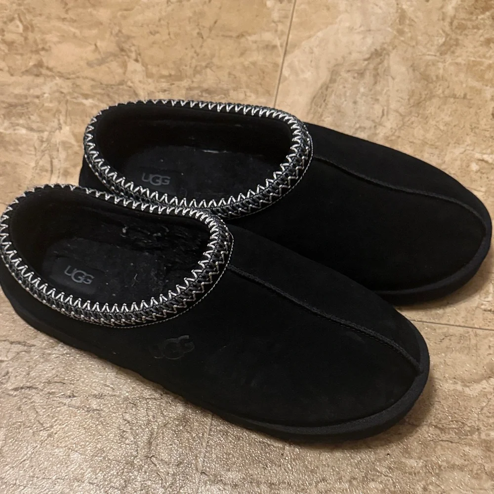 UGG Men's Black Slip-On Loafers - Picture 1 of 1